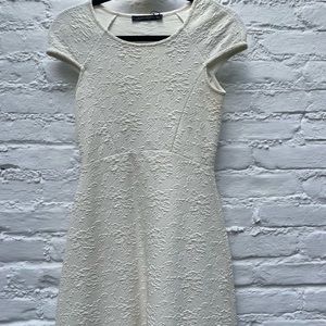 Zara textured flowy white dress in an extra small